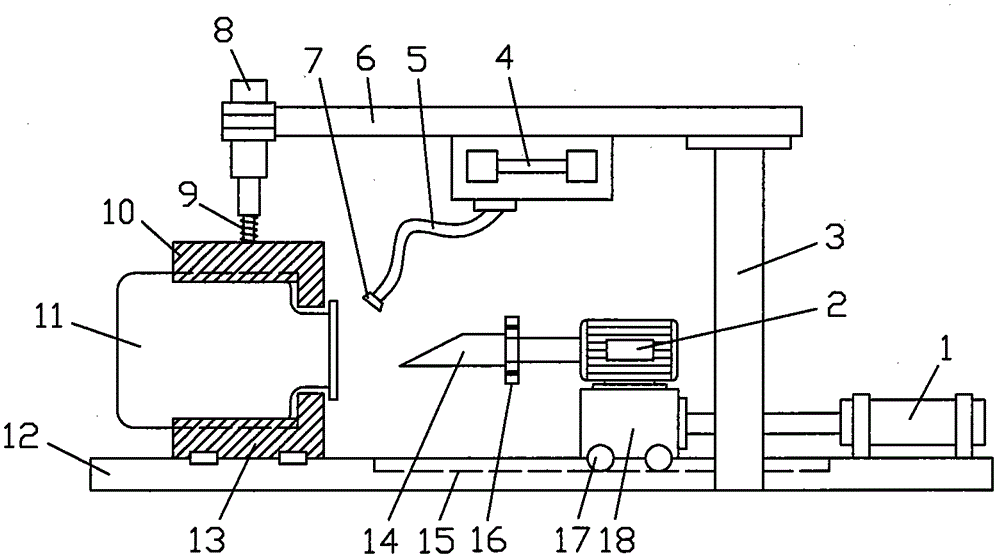 Dust removal type plastic product offcut cutting device