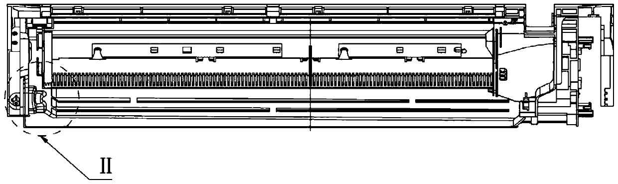 Anti-blocking structure, base and air conditioner