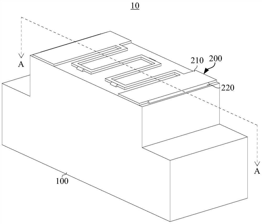 Ceramic heating assembly and electronic atomizer