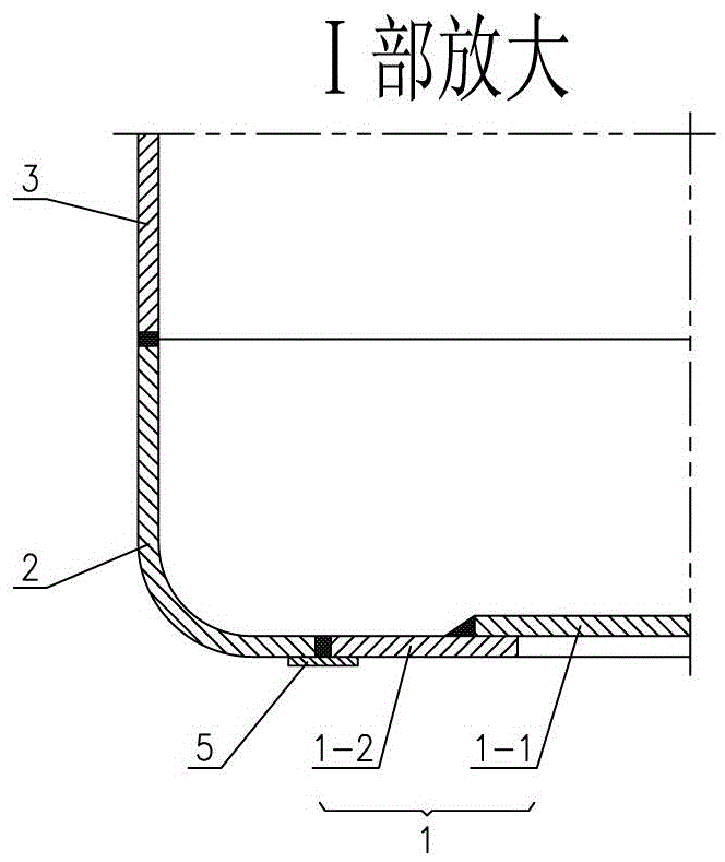 Large steel welded vertical oil tank