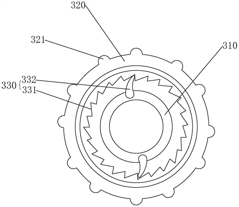 Pipe expanding device