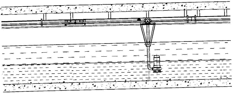 Automatic sludge discharging system for mine sump