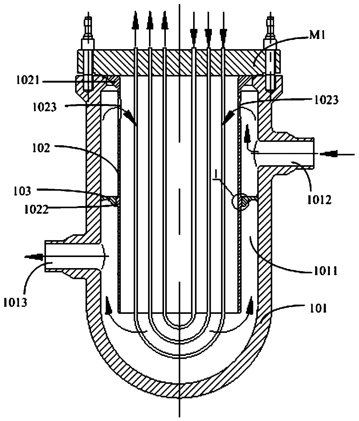 Self tightening flow passage sealing structure