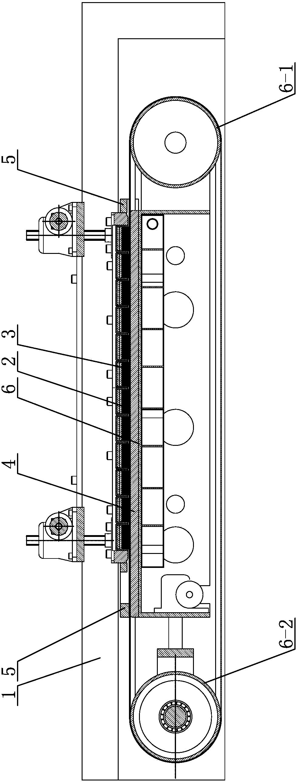 A rice rubbing chamber for a rice rubbing device with embryo retention