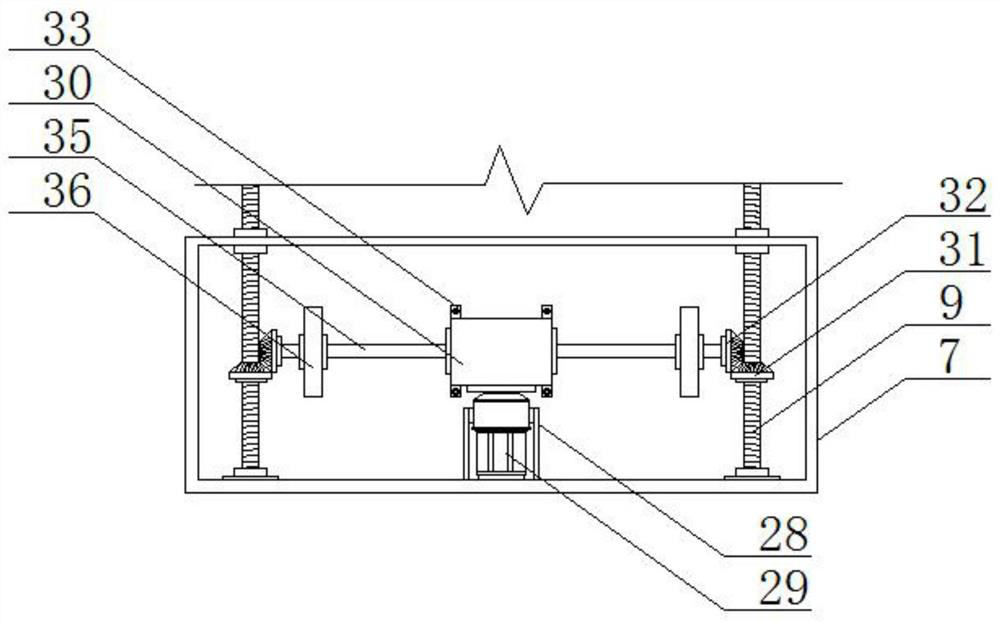 An object-holding robot with good protection performance