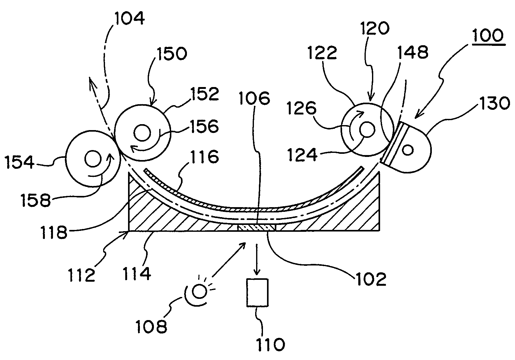 Apparatus for transporting a sheet into a reading position