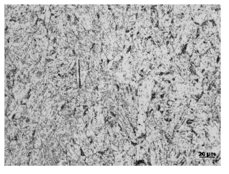 Manufacture method of extremely thick ocean engineering steel plate with low compression ratio and super high-strength strain age