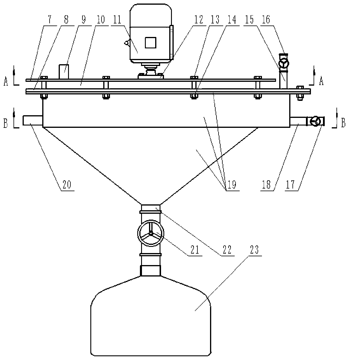 Heat exchange separator capable of preparing ice crystals and salt crystals simultaneously by utilizing seawater