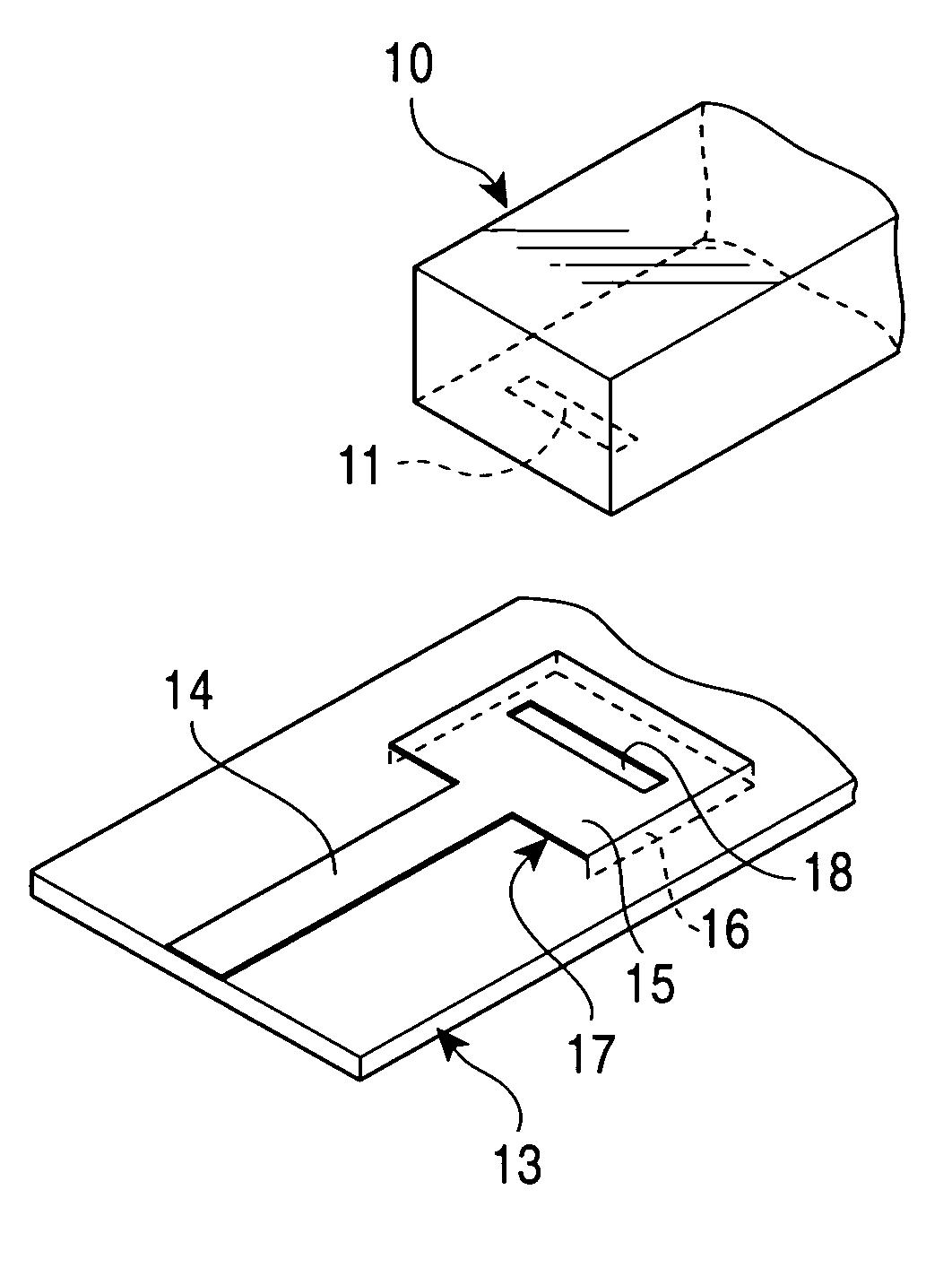 Input/output coupling structure for dielectric waveguide resonator