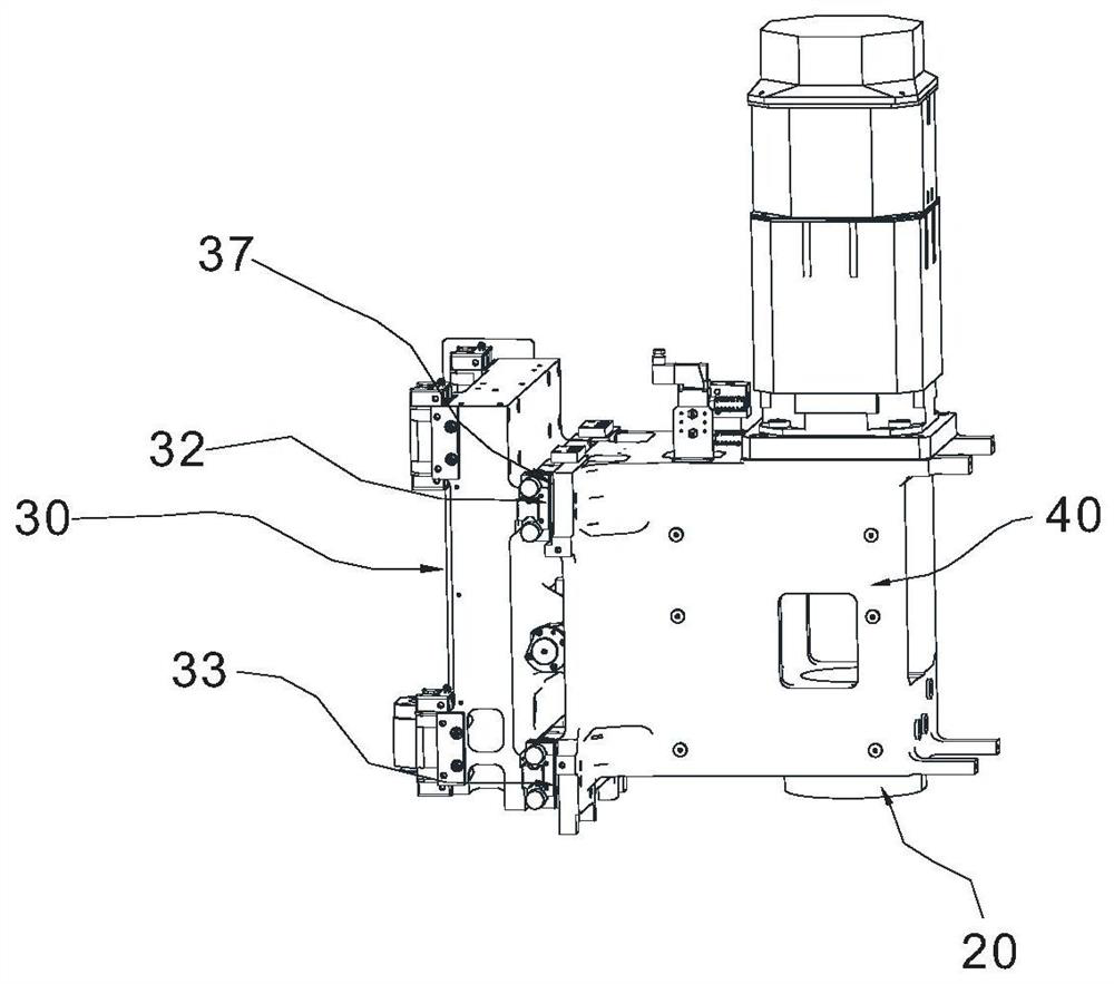 Deflection compensation type multi-spindle machining center