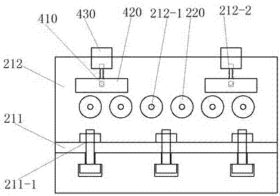 Intelligent cutting device for aluminum alloy board