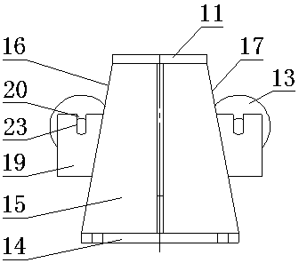 Mechanical steel pulling mechanism and steel section pulling cart thereof