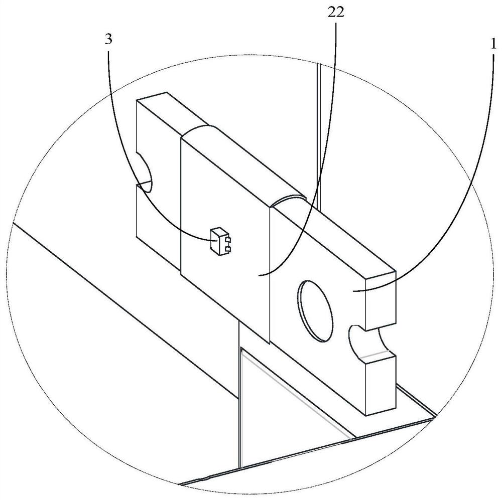 Displacement sensor circuit mounting structure, zoom lens, and imaging device