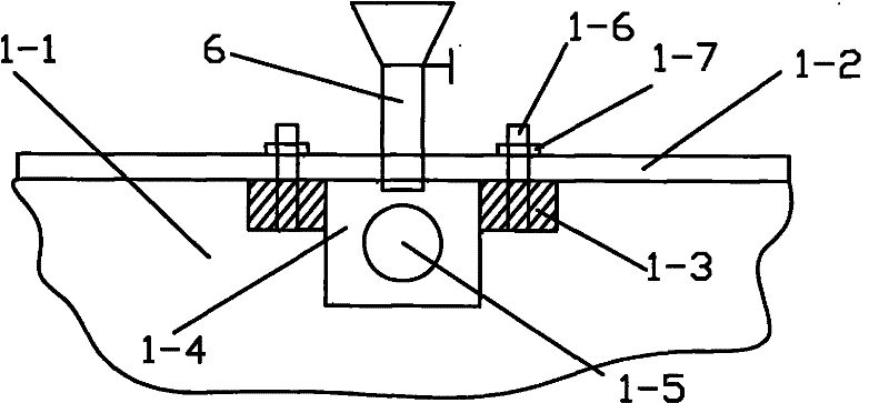 Visible multifunctional fracture seepage simulation test bench