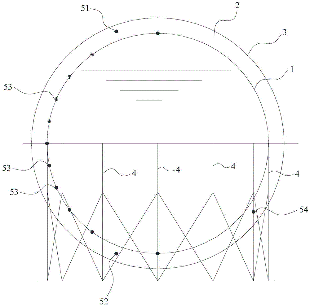 Spherical tank used for containing low-temperature medium