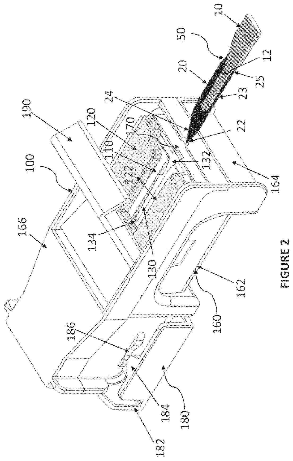 Apparatus for detaching surgical blades