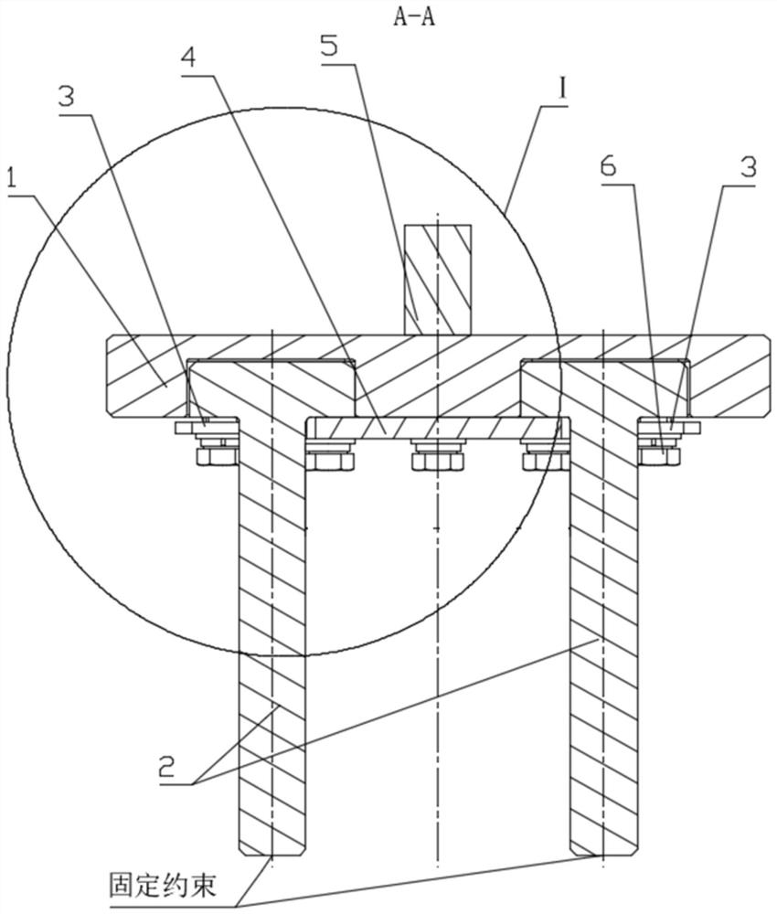 Thermal stress eliminating structure