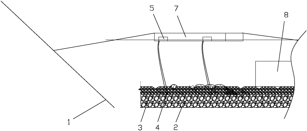 Desilting method of gravel bed dredging system of immersed tube tunnel