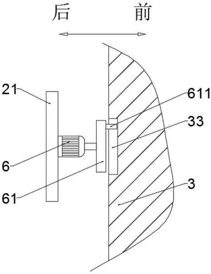 Efficient sand screening machine for preventing sieve plate blockage