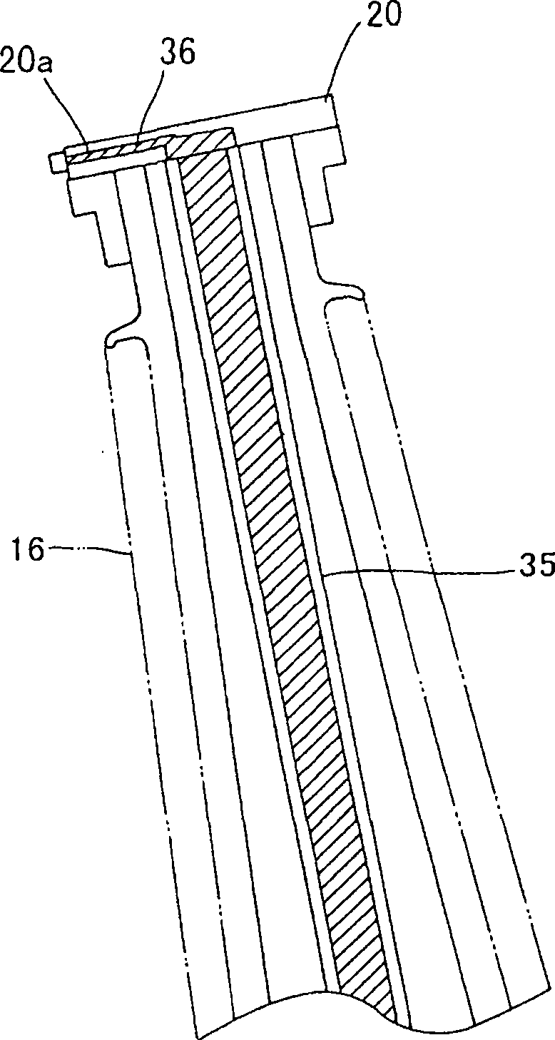 Vacuum circuit breaker of tank type