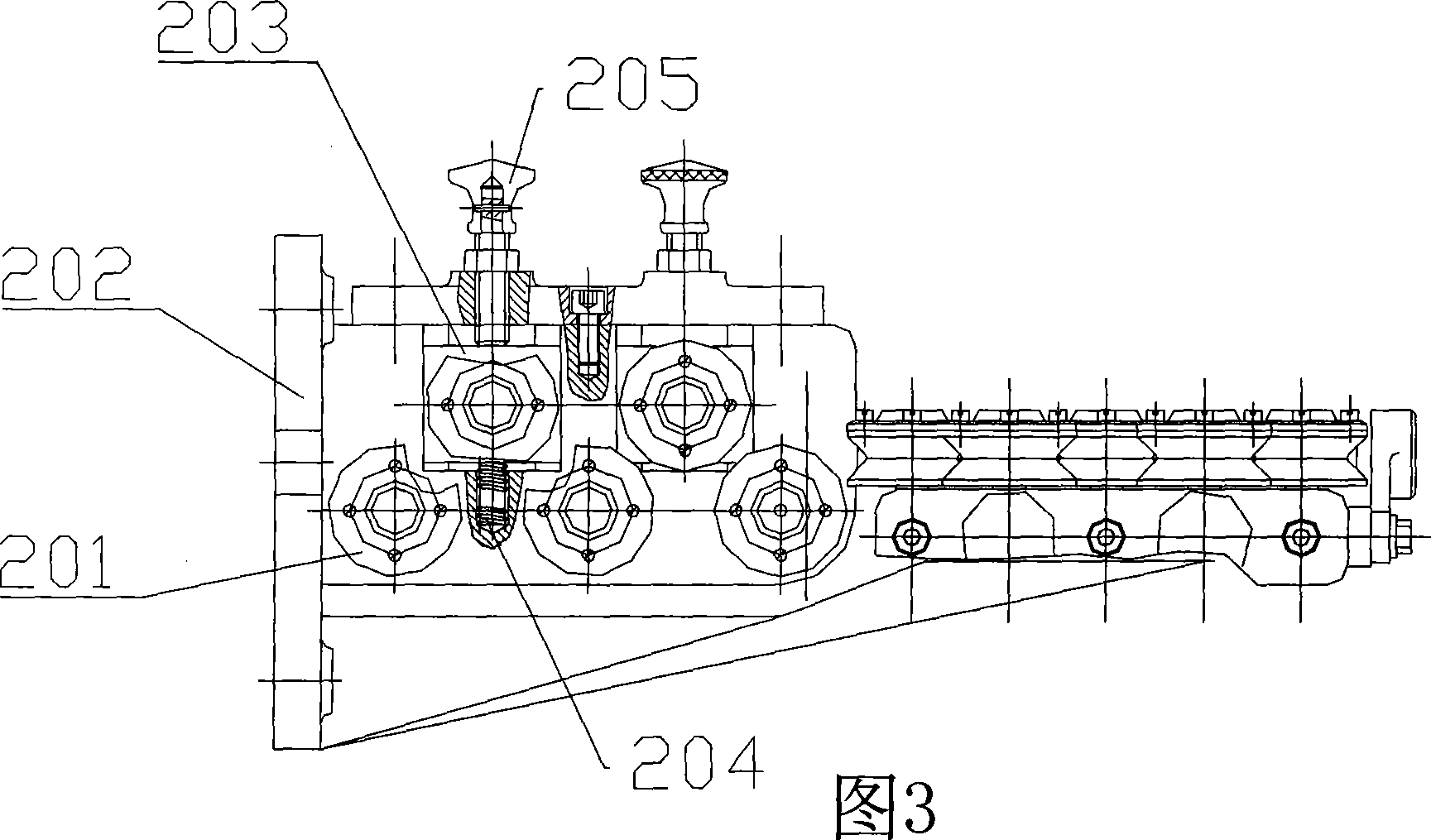 Equipment for rolling round thread into flat thread