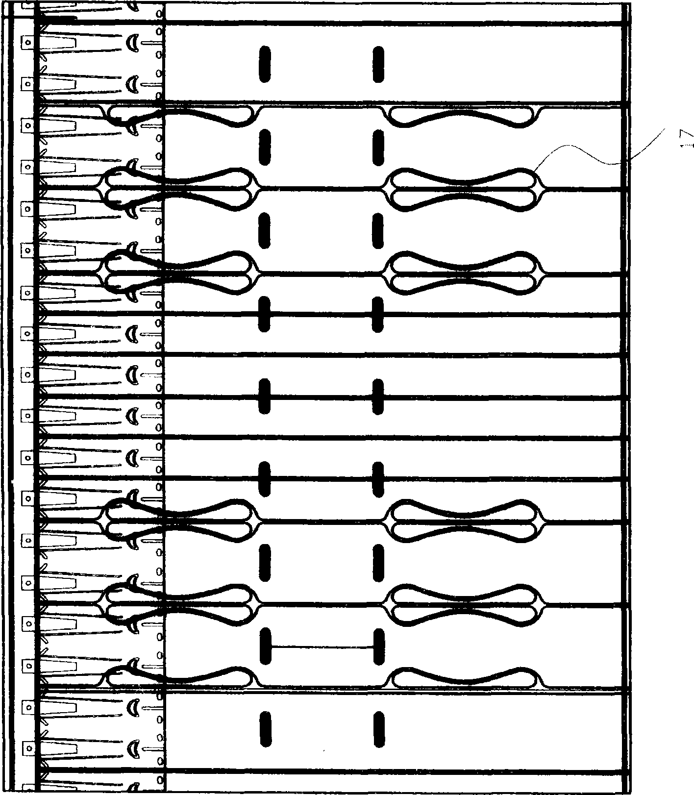 Air packaging device and production method for same