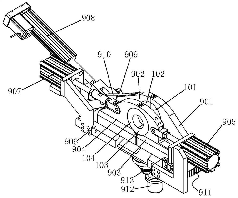 Pipe fitting cutting device and horseshoe opening cutting method adopting same