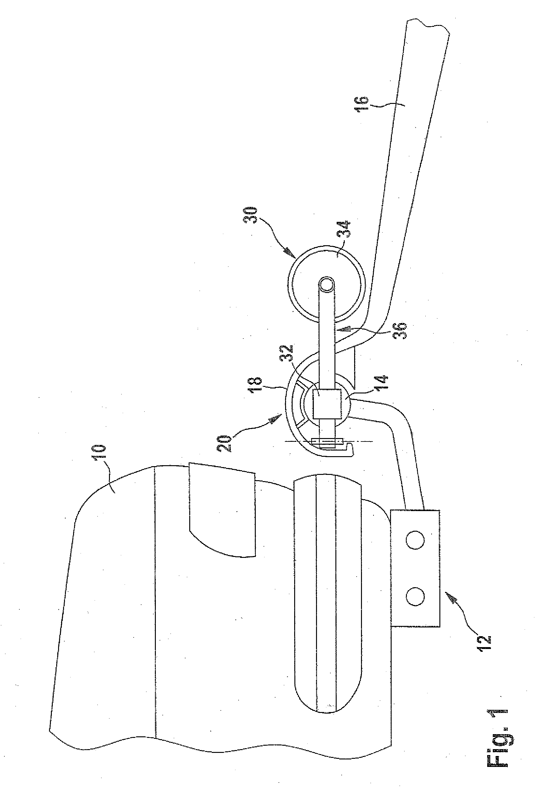 Hitching device with stabilizer for avoiding and/or damping rolling motions between a traction vehicle and a trailer coupled to this traction vehicle