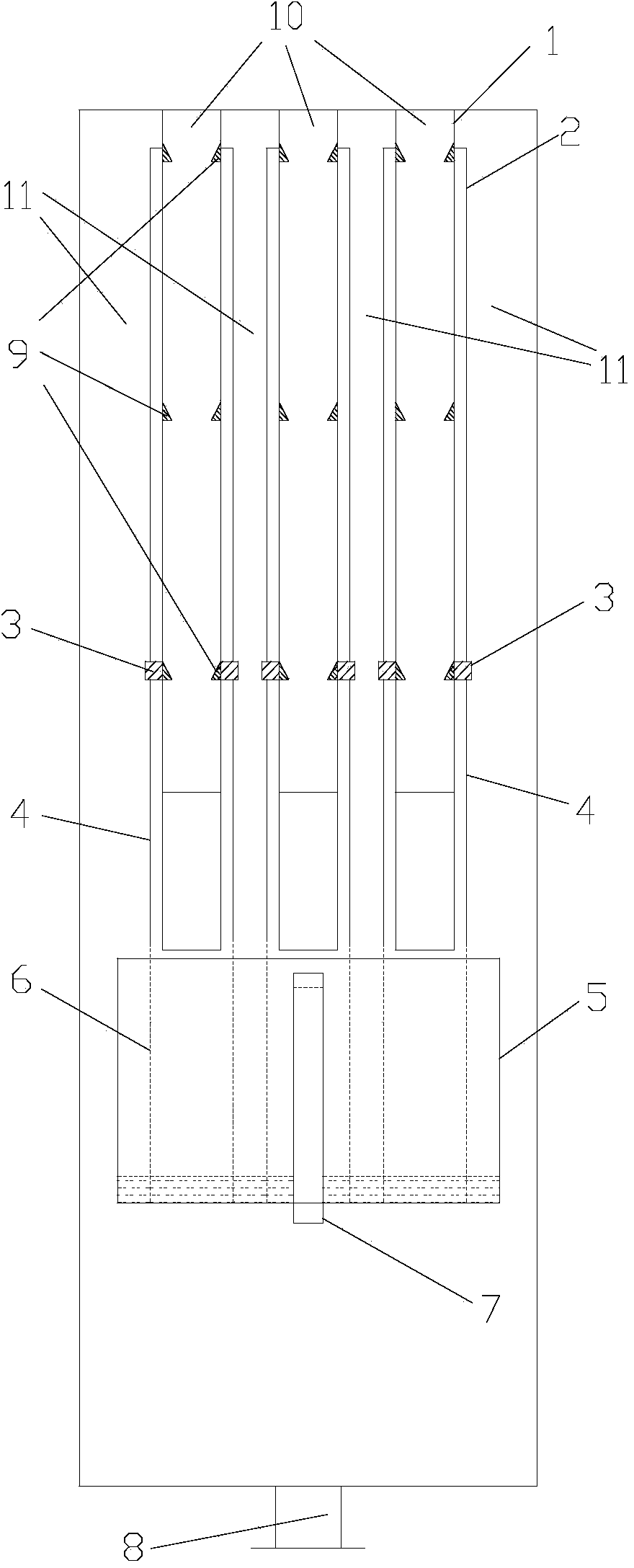 Automatic dust removal board type falling film generation device utilizing waste heat of exhaust gas