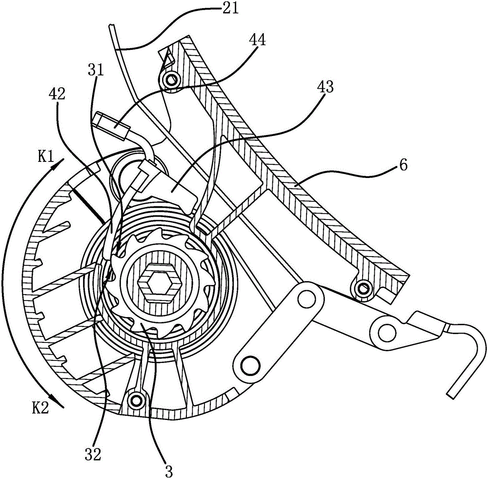 Automatic take-up mechanism for wheel fixer