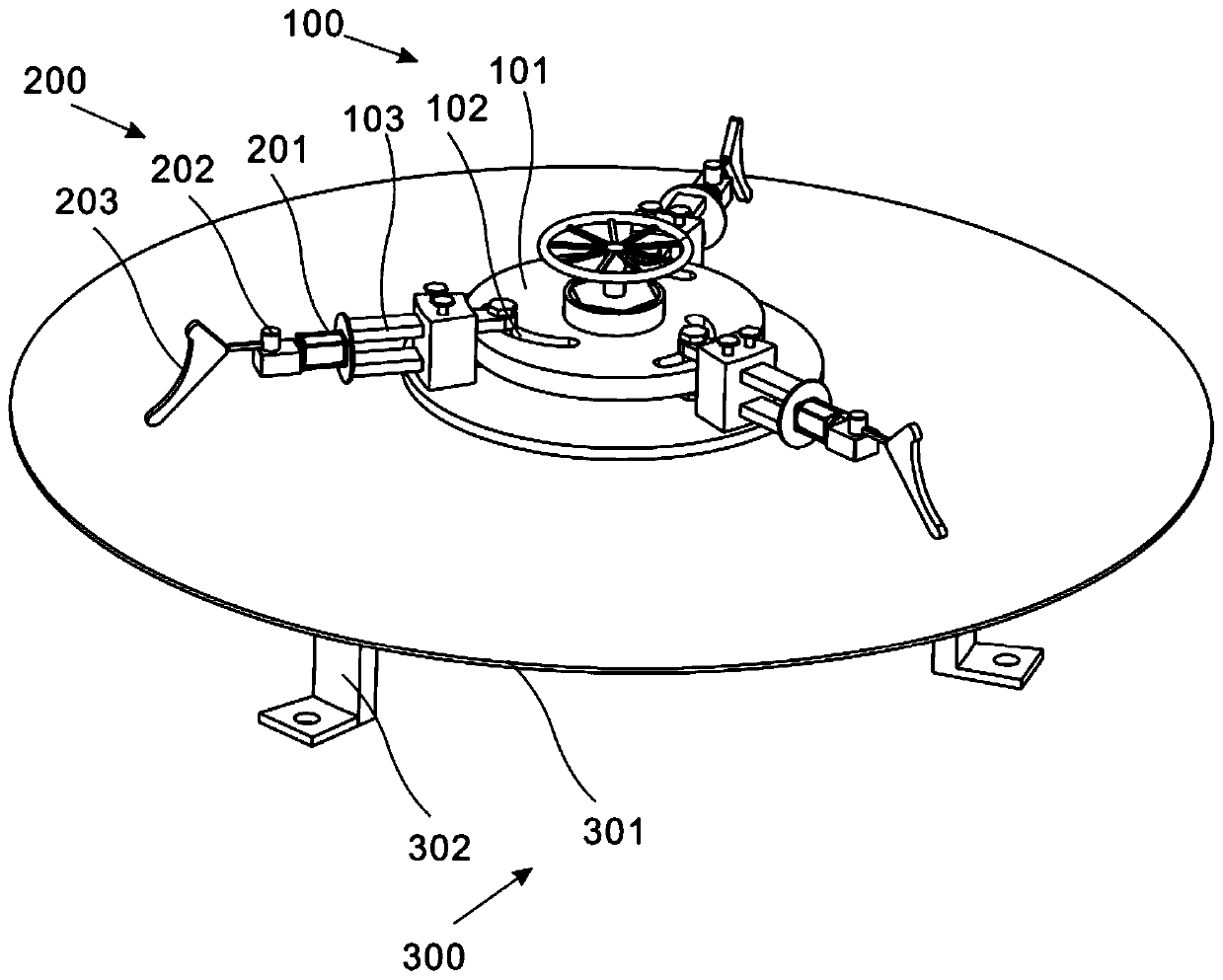 Adjustable tire processing fixing device