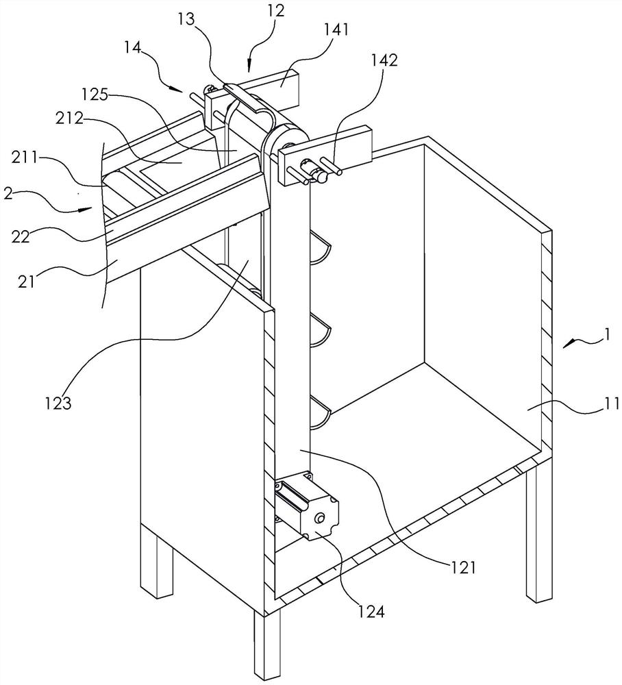 Feeding device for roving frame