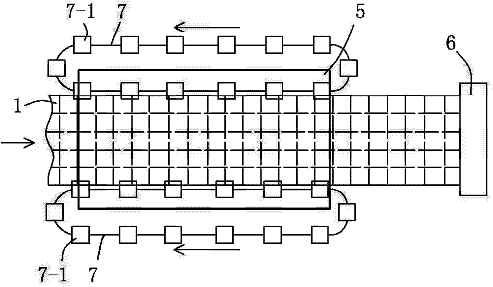 A kind of warp-knitted polyester glass fiber three-dimensional slope-fixing soil grid and its preparation method