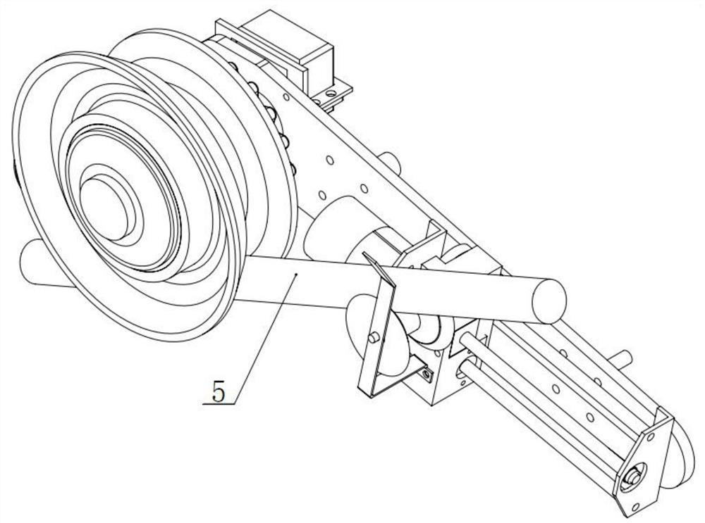 Walking claw with shockproof hammer accommodating function