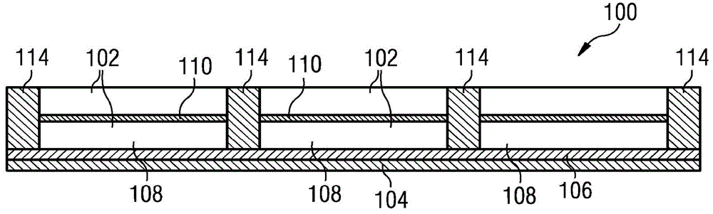 Removable indicator structure in electronic chips of a common substrate for process adjustment