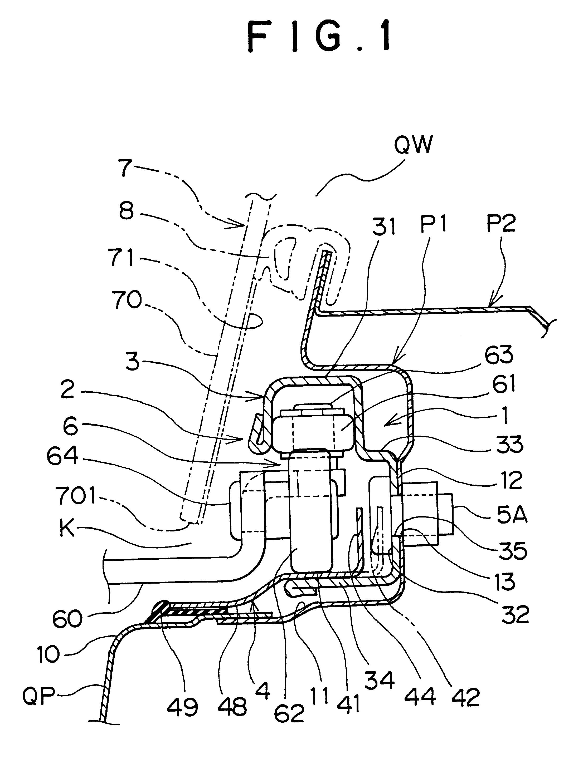 Mounting structure for center rail of slide door