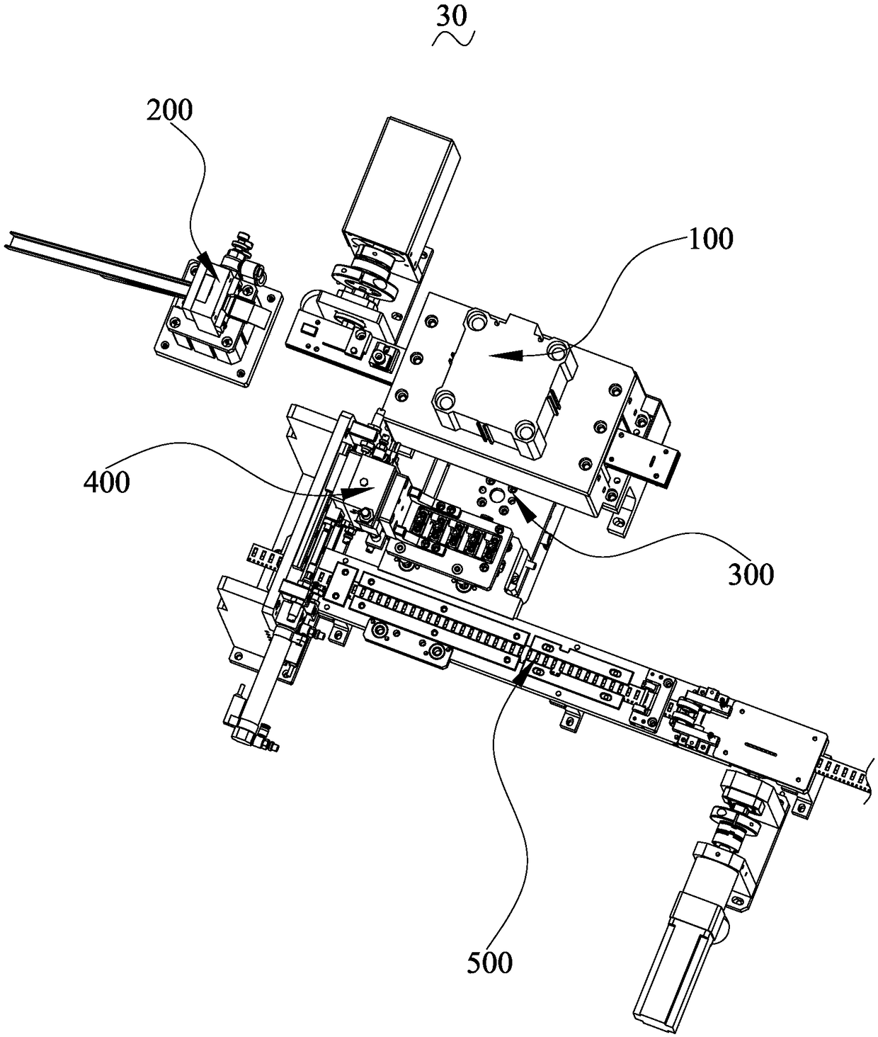 Variable-spacing feeding box mechanism of medical blades and medical instrument packaging equipment