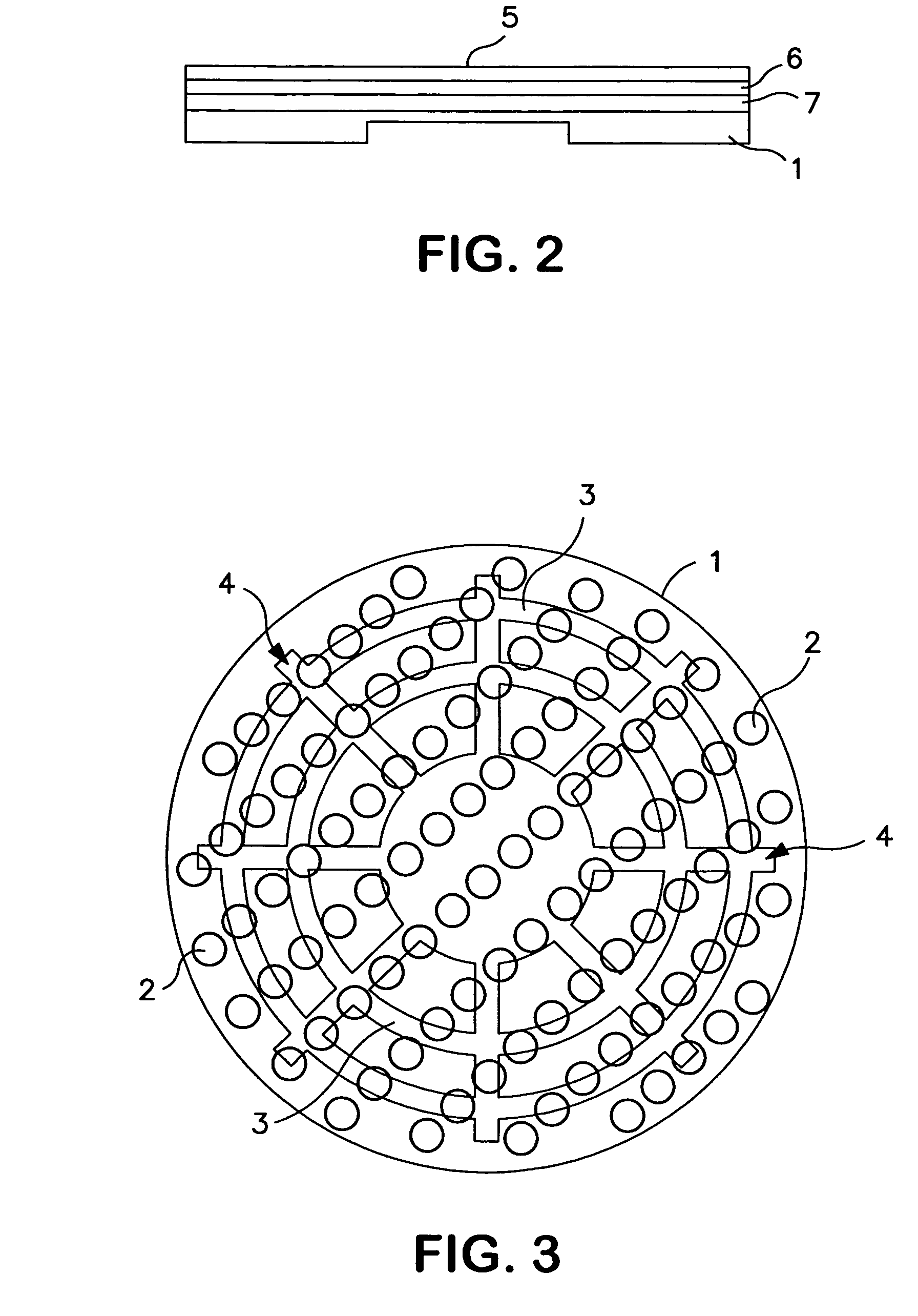 Cryocooler with grooved flow straightener