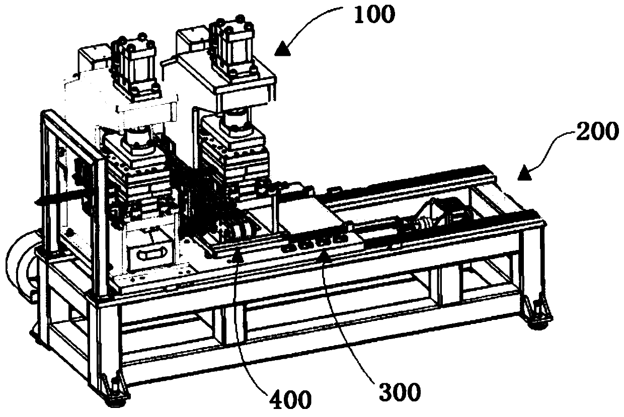 A new type of continuous pressing cutting machine