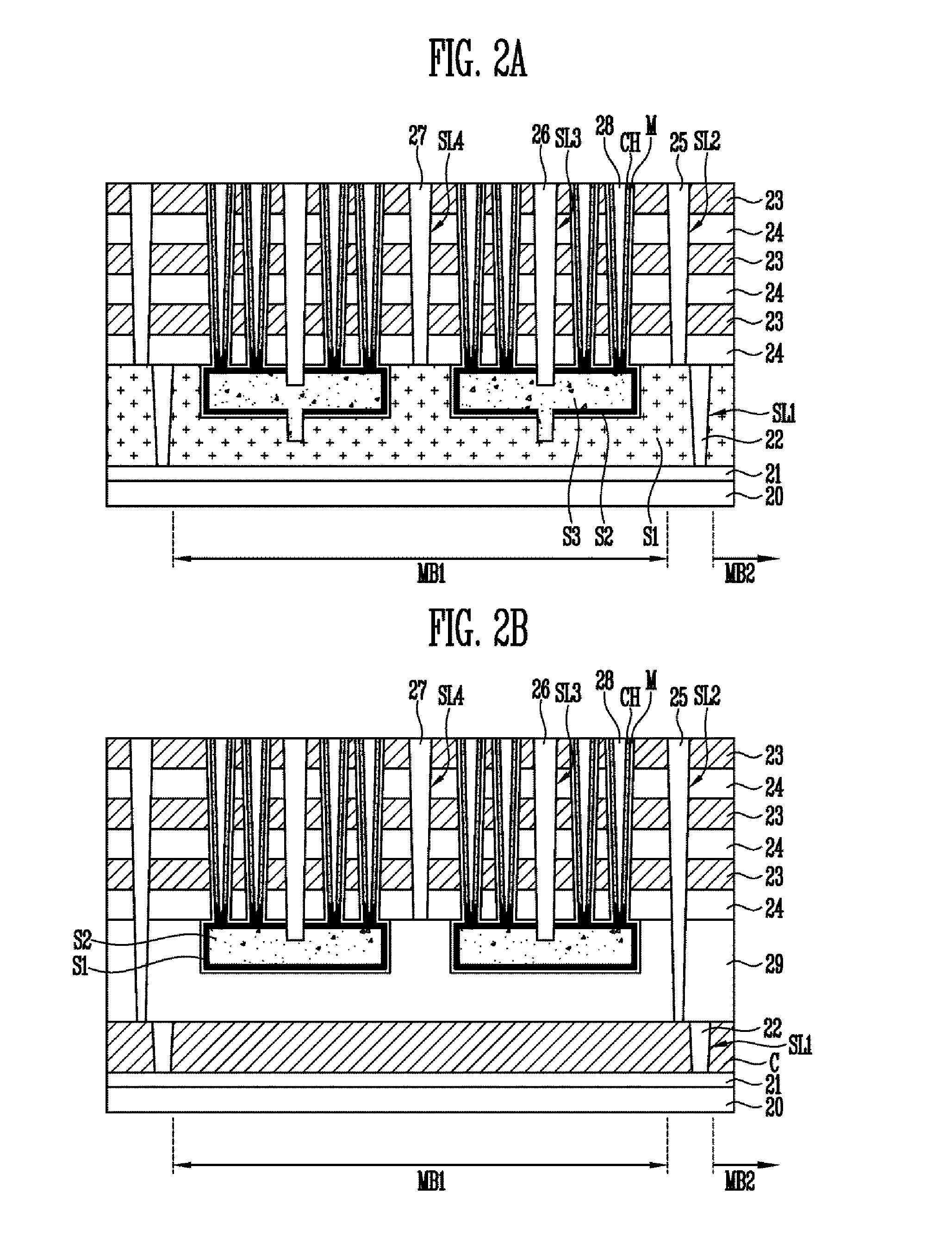 Semiconductor memory device including a slit