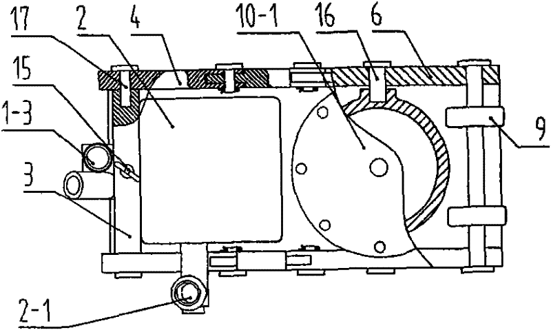 Automatic resetting multi-level-cylinder type track raising or shifting device