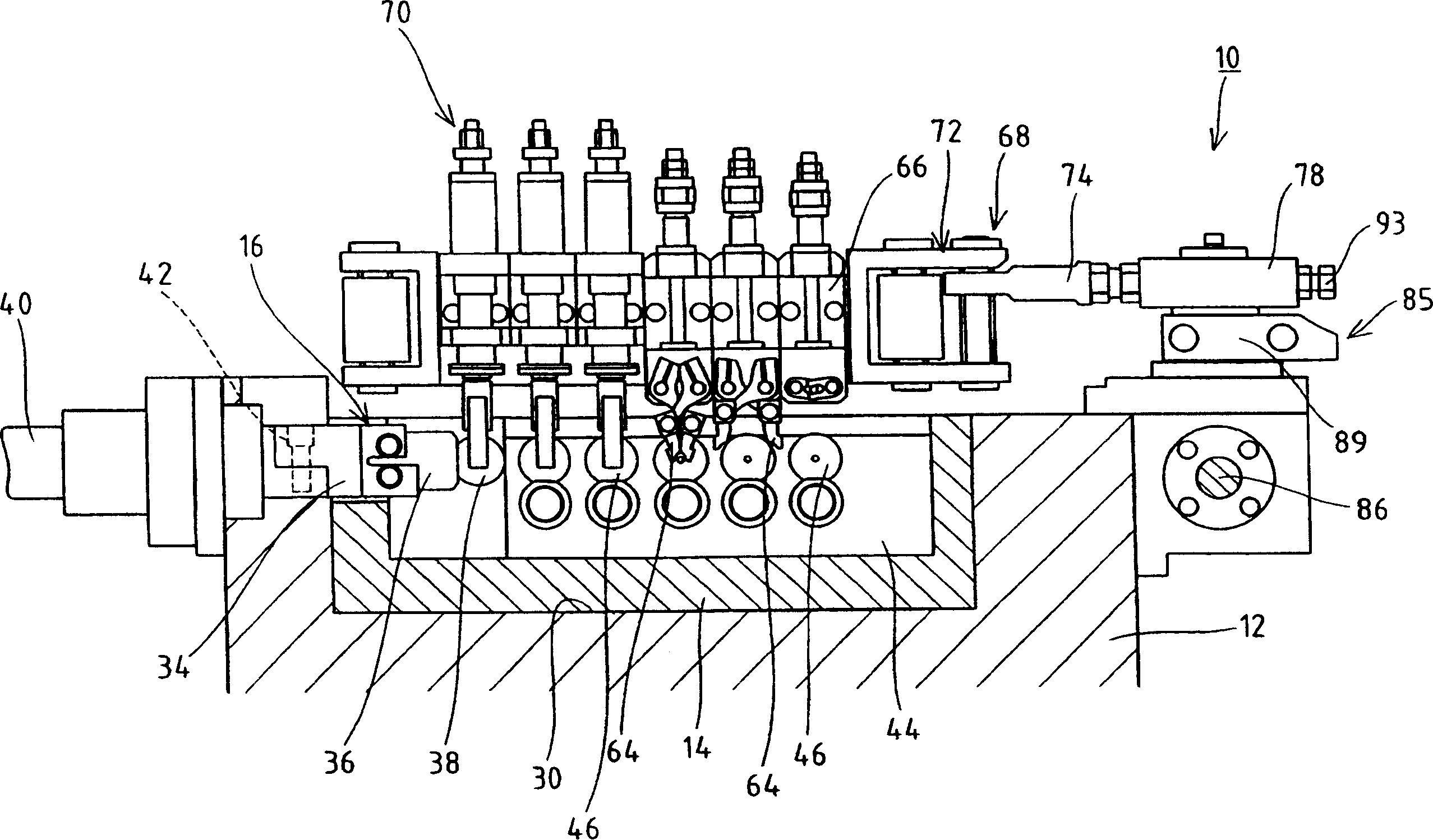 Multistage heading machine