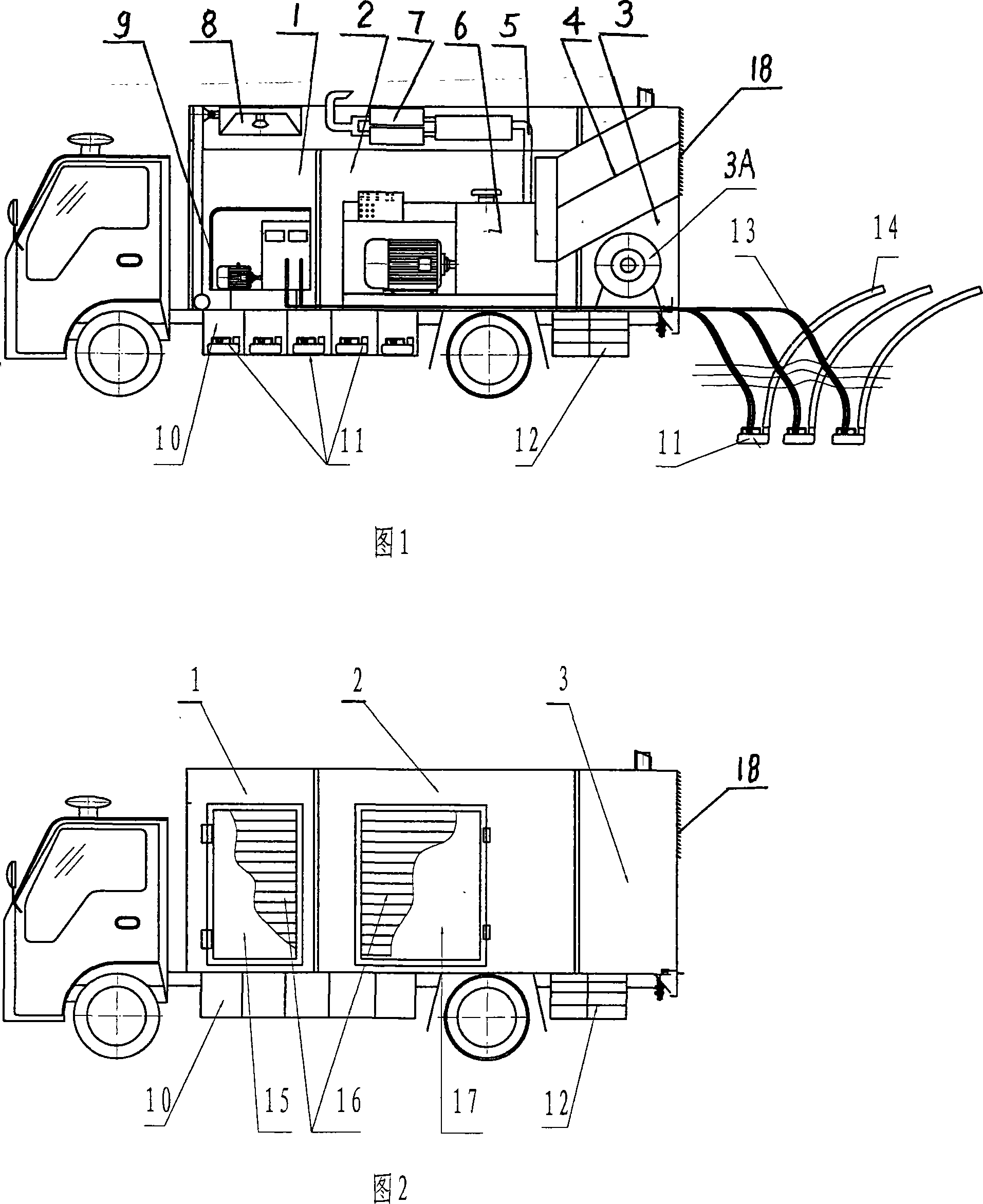 Fast rescuing water log discharging vehicle