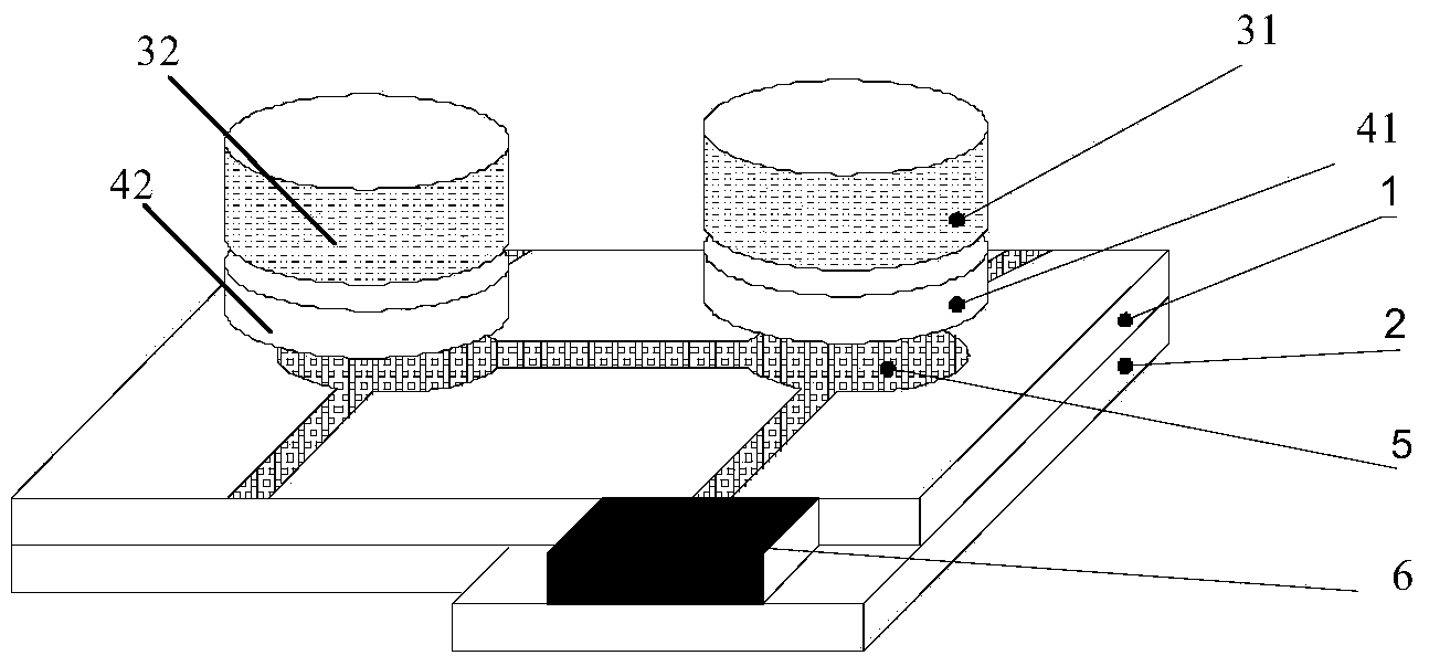 Two-junction microstrip circulator with magnetic shielding case and assembly formed by same