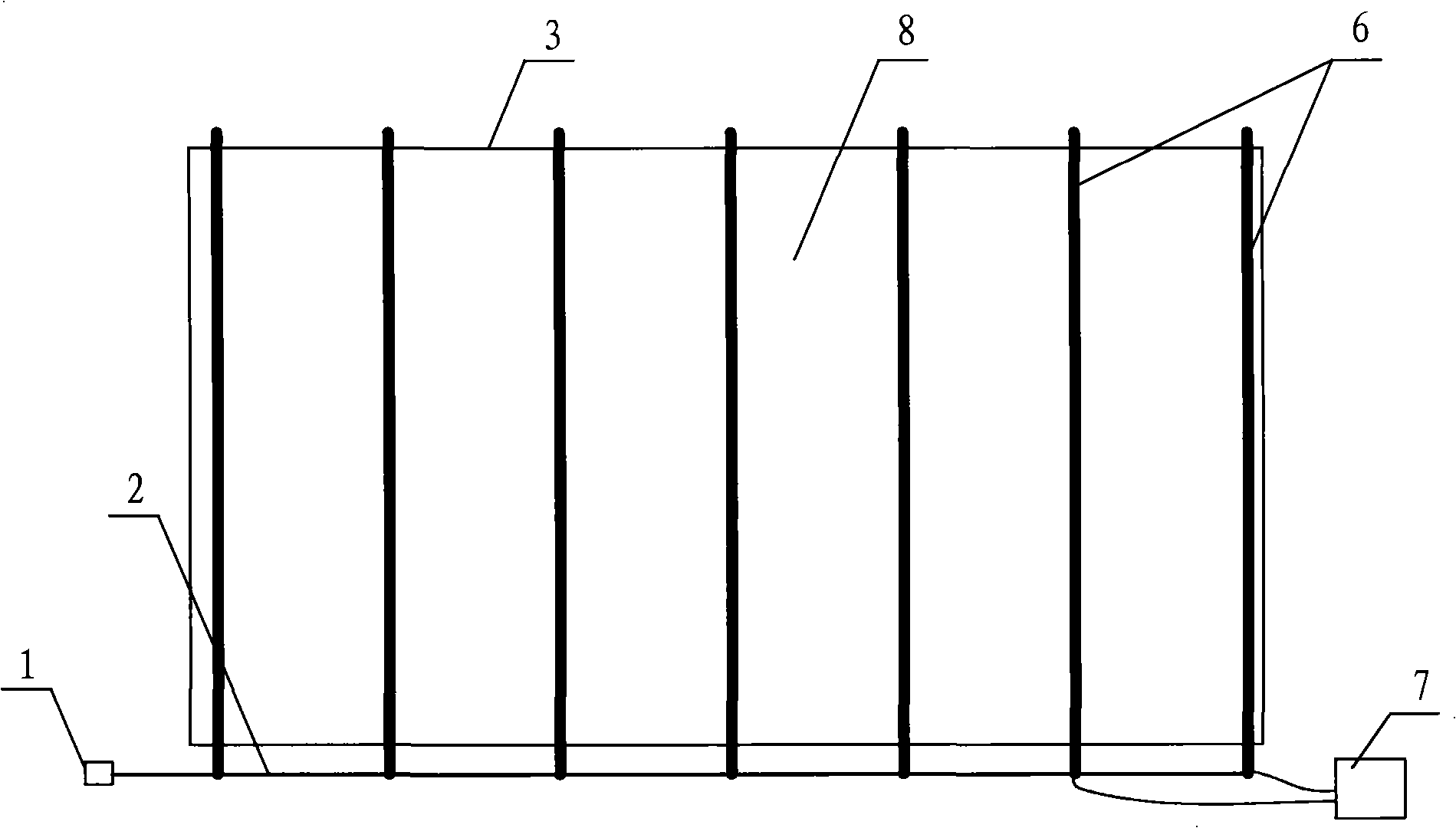 Tank type electroosmosis sludge soil reproducing method and device thereof