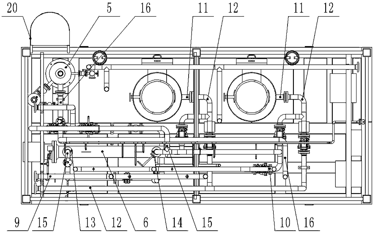 Skid-mounted device for removing heavy hydrocarbon components in natural gas