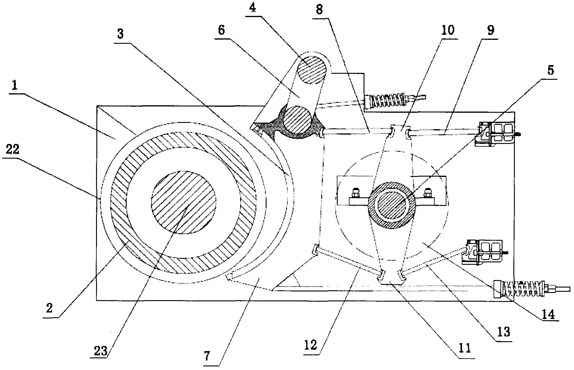 Composite multi-crank rocker mechanism for roll crusher