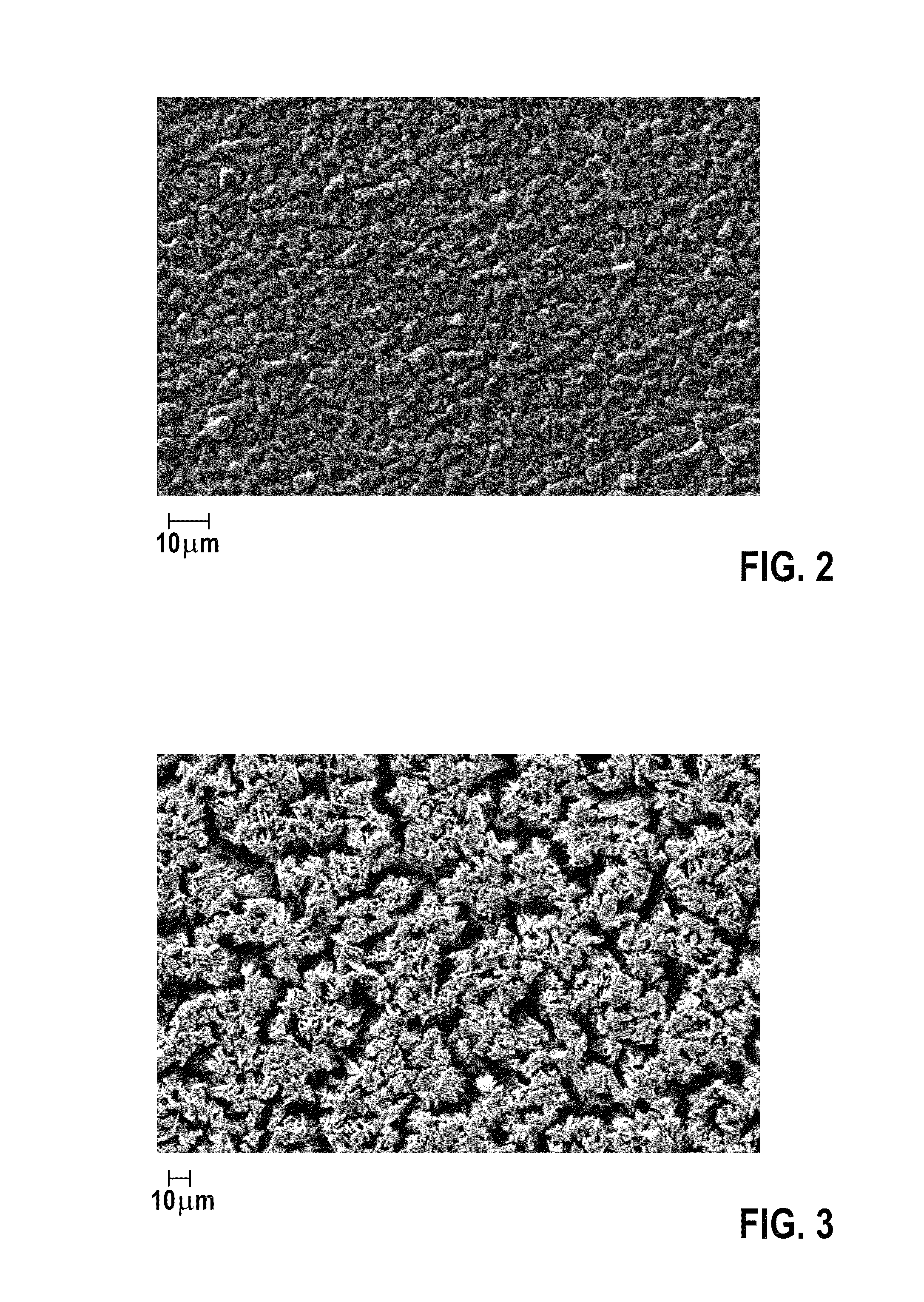 Anode electrode for aluminum electrolytic capacitor and respective production method