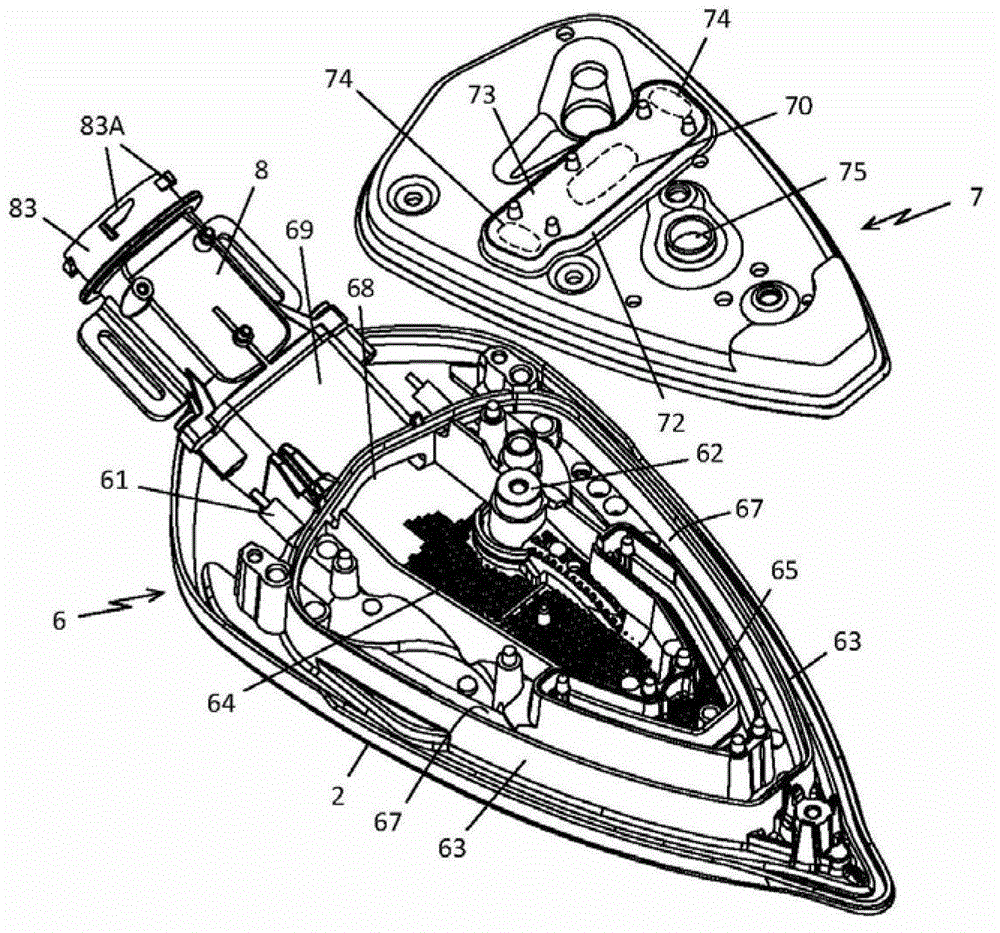 Flat iron including evaporation chamber connected with scale recycle chamber of scale-removing hole