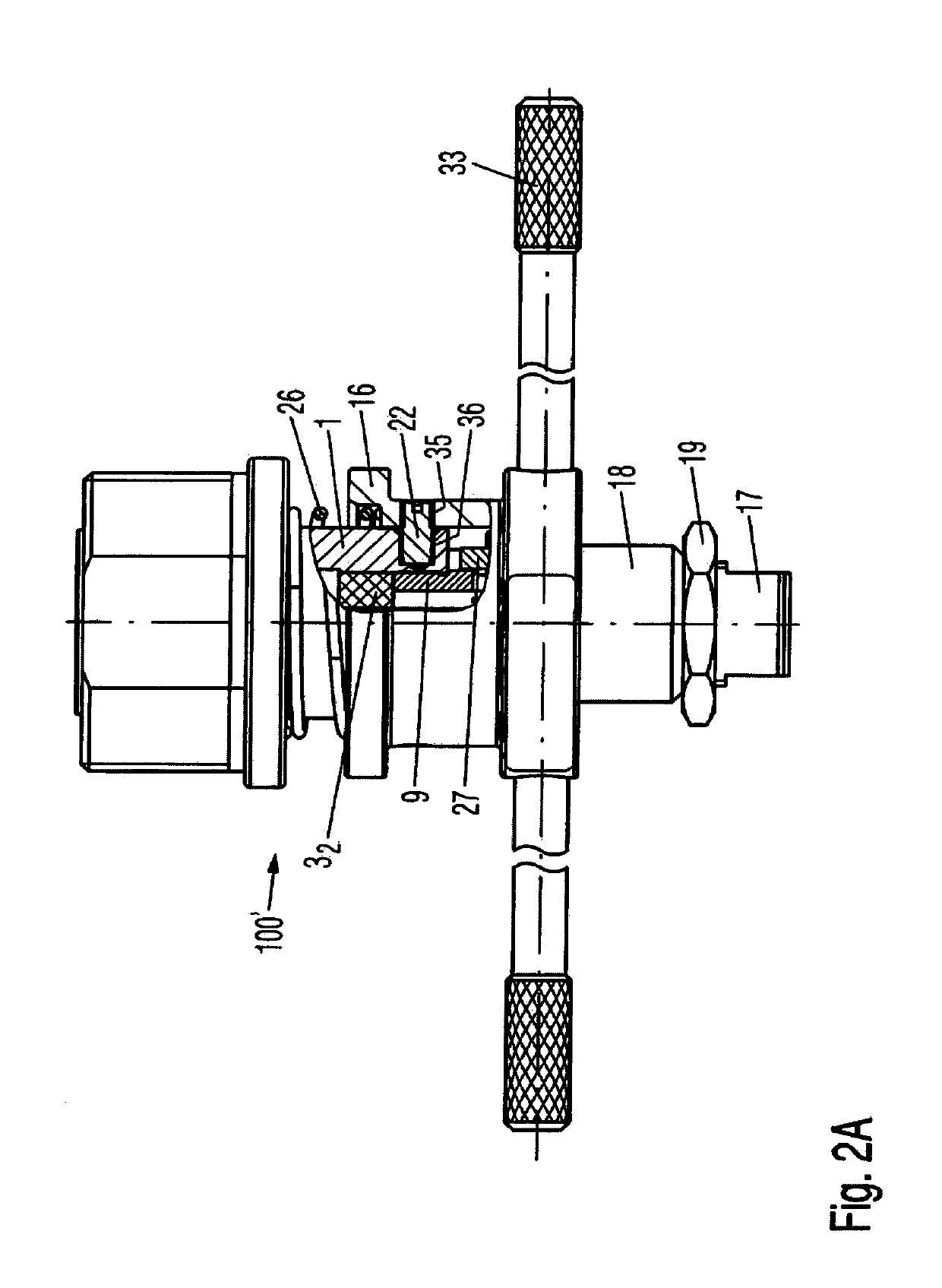 Coupler betwen a coaxial connector and a coaxial cable